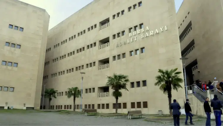 Bursa'da 542 kişinin mağdur edildiği konut dolandırıcılığı davası başladı