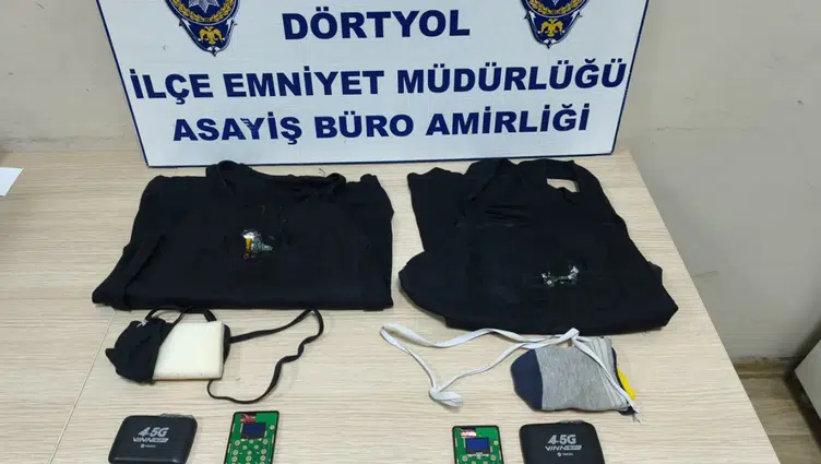 Hatay'da ehliyet sınavında kopya : 2 kardeş yakalandı