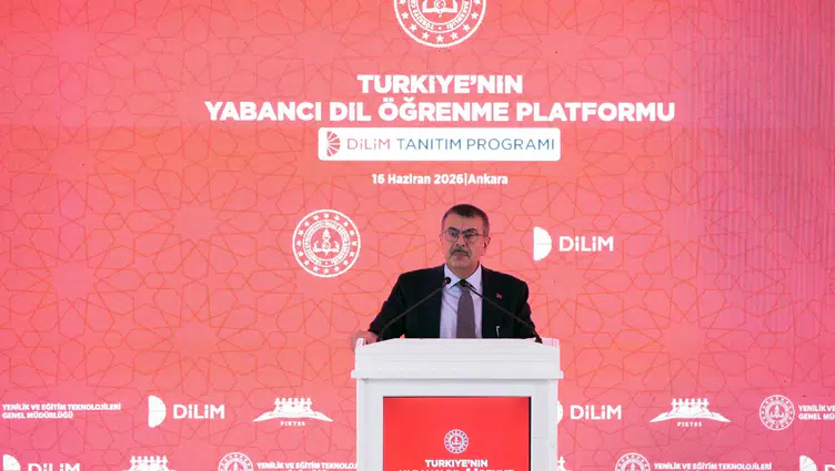 Bakan Tekin Türkiye'nin yabancı dil öğrenme platformu DİLİM'i tanıttı