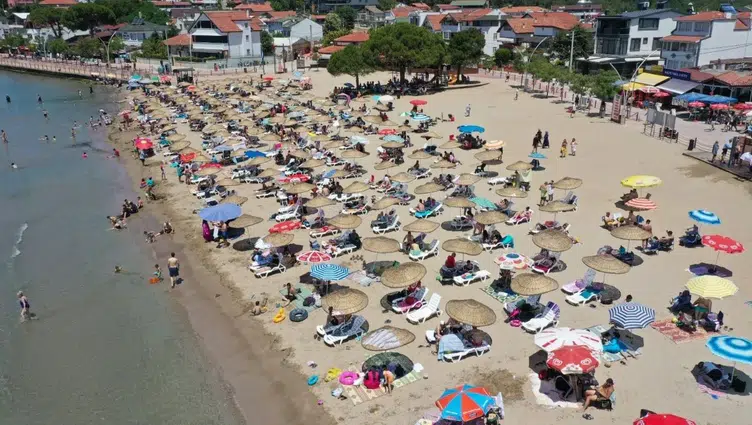 Kocaeli plaj ücretleri güncellendi : Şezlong, otopark ve kamp fiyatları belli oldu