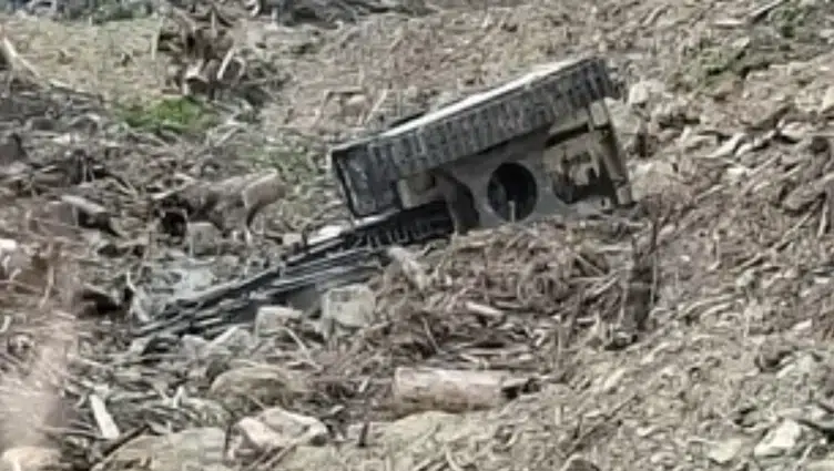 Gazipaşa'da iş makinesi devrildi : Operatör hayatını kaybetti