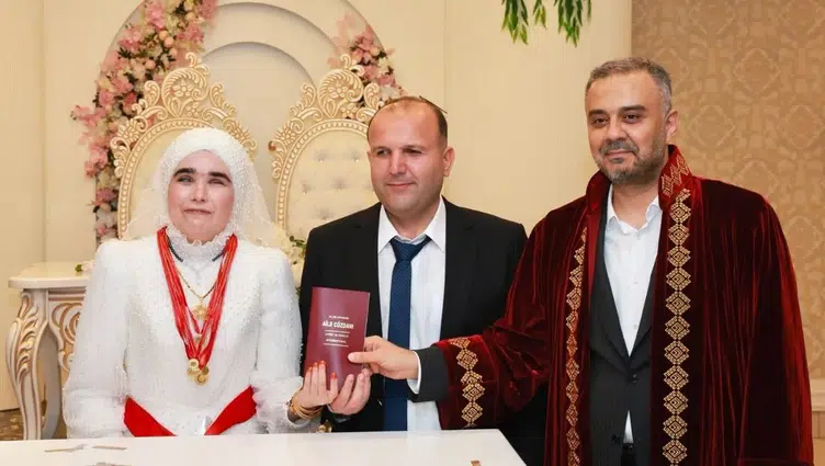Kahramanmaraş'ta görme engelli iki öğretmen dünyaevine girdi