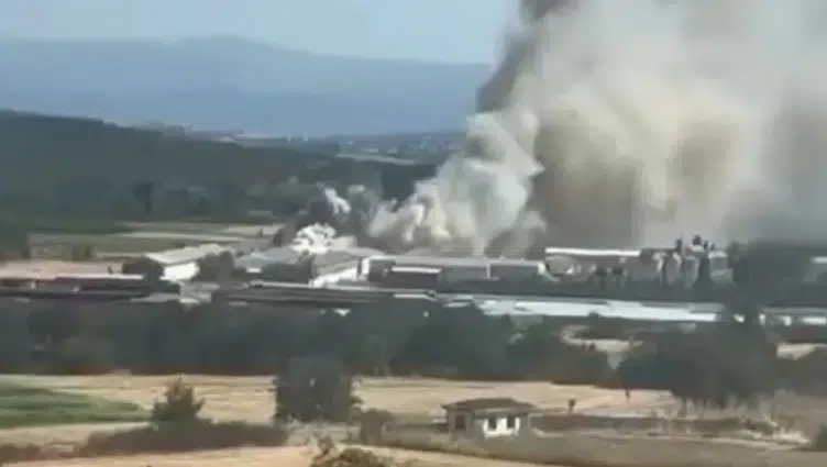 Bursa’da korkutan yangın ! Tavuk çiftliğinden dumanlar yükseldi