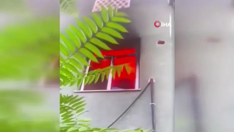 Ankara Sincan'da camide yangın : Maddi hasar meydana geldi