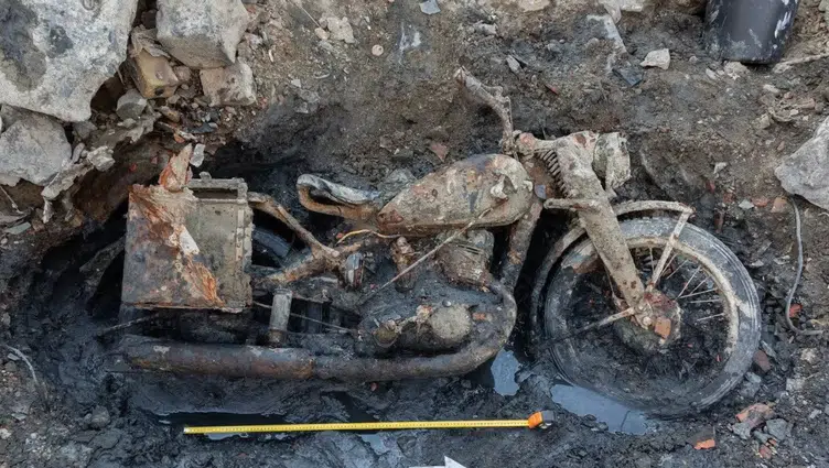 Tuna Nehri'nde II. Dünya Savaşı'nın izleri ortaya çıktı ! Asker kalıntıları ve motosiklet bulundu