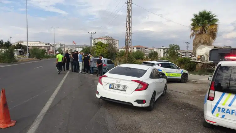 Kilis'te otomobil ile motosiklet çarpıştı : 2 yaralı