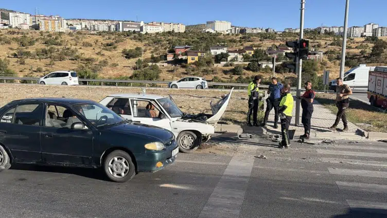 Yozgat'ta iki araç çarpıştı : 6 yaralı