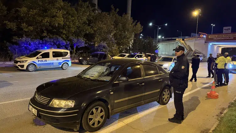 Erzurum'da otomobilin çarptığı genç kız ağır yaralandı