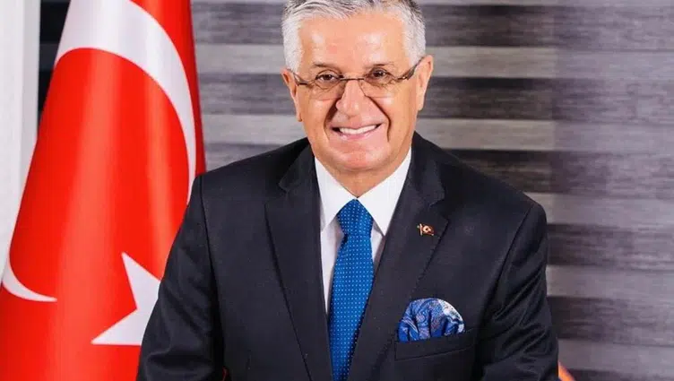 Necati Topaloğlu Kimdir ? Eğitim ve Siyasi Kariyeri Nasıldır ?