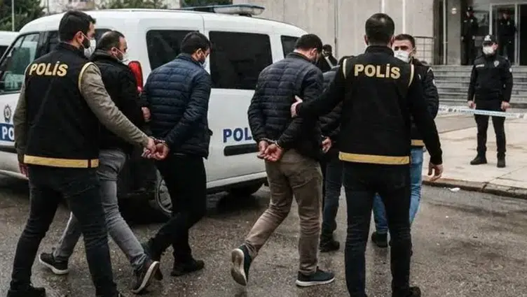 Bursa Merkezli FETÖ Operasyonunda 3 Şüpheli Yakalandı