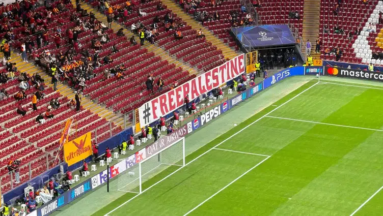 Galatasaray taraftarı Filistin halkını unutmadı
