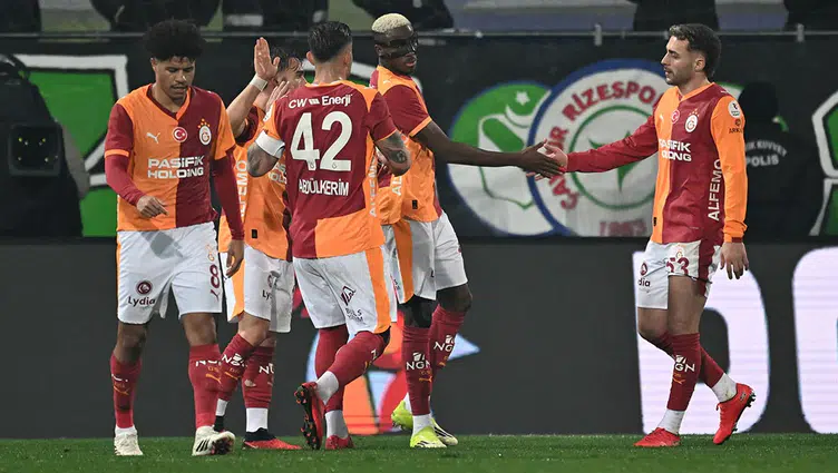 Galatasaray'da Osimhen ve Icardi Aynı Anda İlk 11'de Mi Yer Alacak?