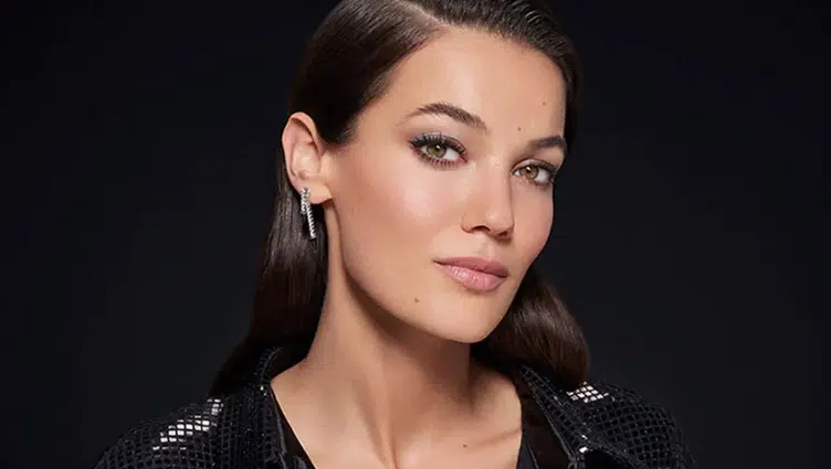 Pınar Deniz Kimdir? Nereli ve Hangi Projelerde Yer Aldı?