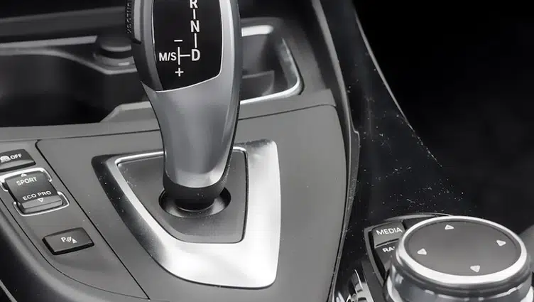 ABD basını : Otomatik vites kullananlar beyinlerini daha az kullanıyor