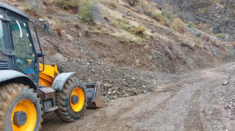 Siirt’te sağanak yağış nedeniyle heyelan oldu!