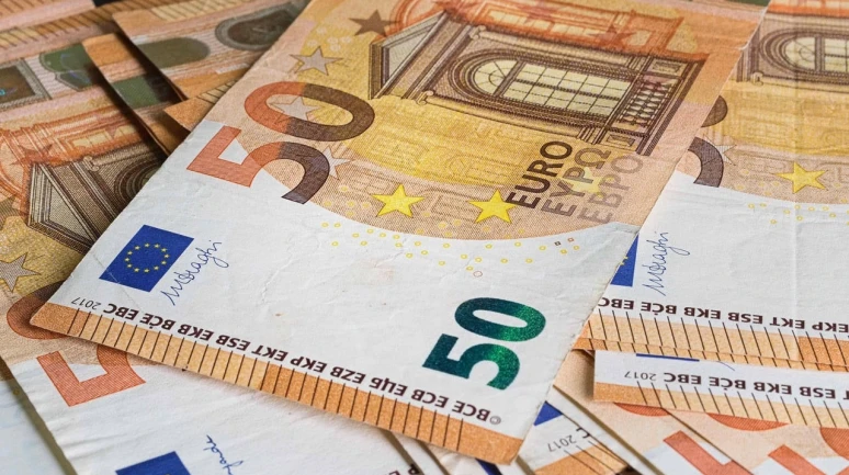 Döviz rekor kırdı: Dolar 41 lirayı euro da 44 lirayı aştı