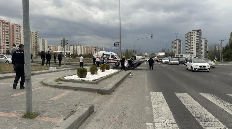 Kayseri’de feci kaza: 1’i ağır 9 yaralı!