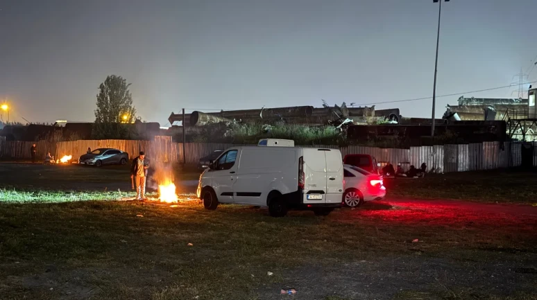 İstanbul’da deprem endişesi sürüyor: Vatandaşlar geceyi sokakta geçirdi
