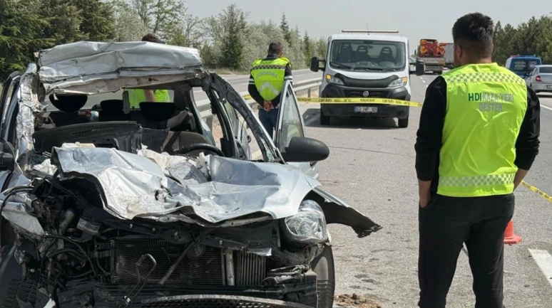 Afyonkarahisar'da kontrolden çıkan otomobil can aldı!