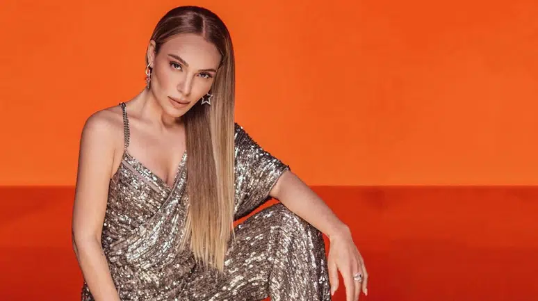 Ünlü şarkıcının konserinde şok anlar!