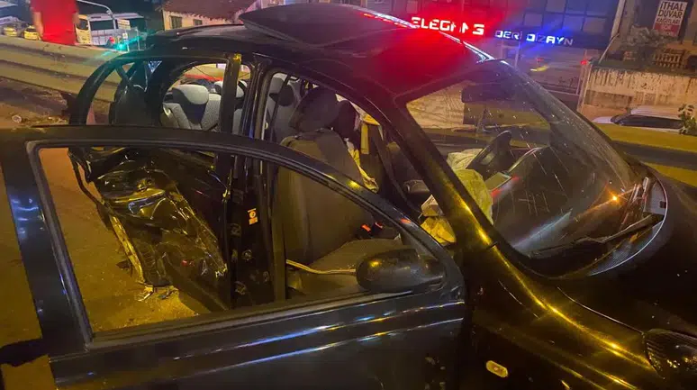 Pendik’te zincirleme kaza! 6 araç birbirine girdi,5 yaralı