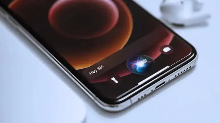 Apple, Siri’ye yapay zeka özelliklerini 2026'da getiriyor!