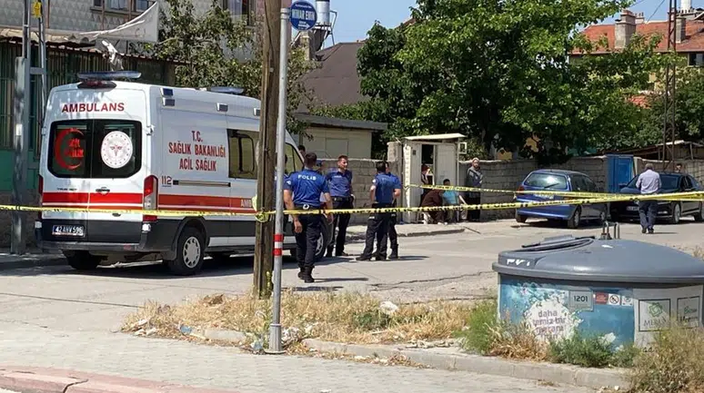 Marketten dönerken kaldırımda can verdi