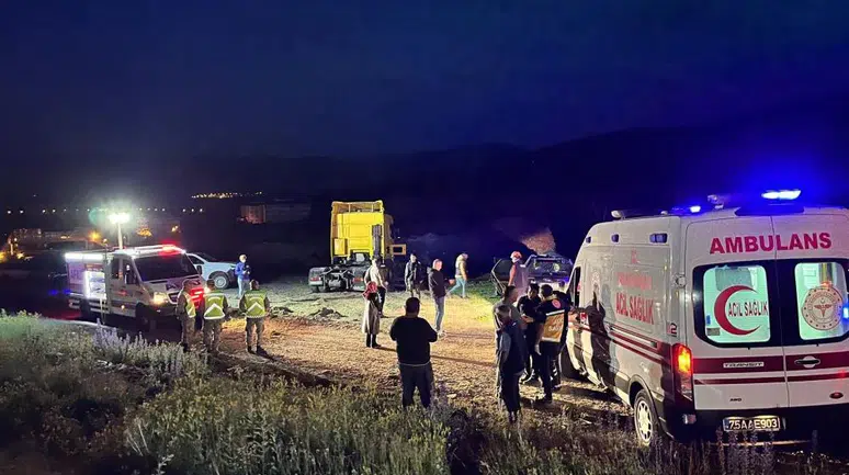 Ardahan Çıldır’da feci kaza: 2 kişi hayatını kaybetti