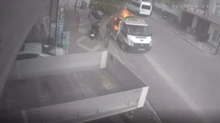 Tamir ettiği jeneratörden sıçrayan alevler dehşeti yaşattı!