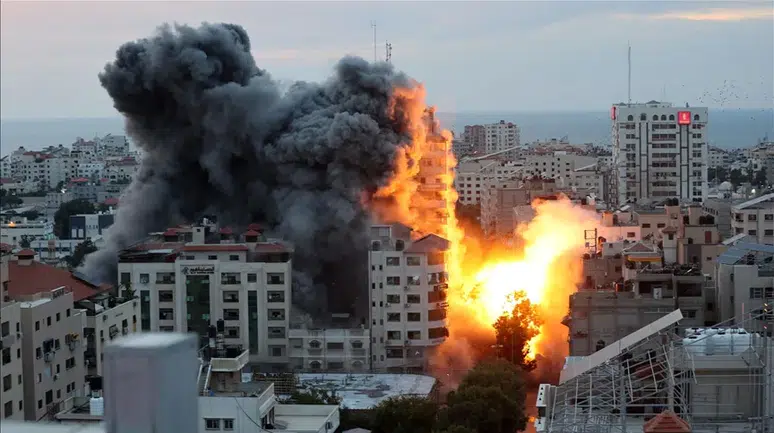 Gazze’de kabus bitmiyor: İsrail’den son 24 saatte 100’den fazla hava saldırısı!