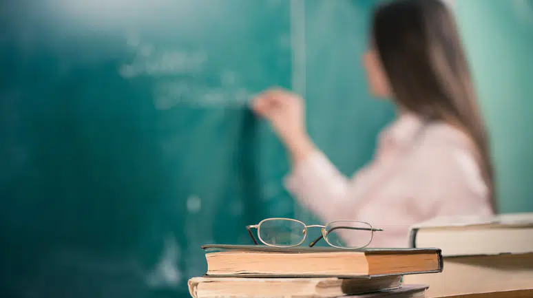 Binlerce memur öğretmen atama bekliyor