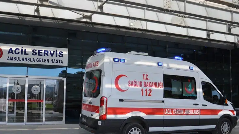 Çankırı'da feci kaza! Otomobil, tıra çarptı: 1 ölü!