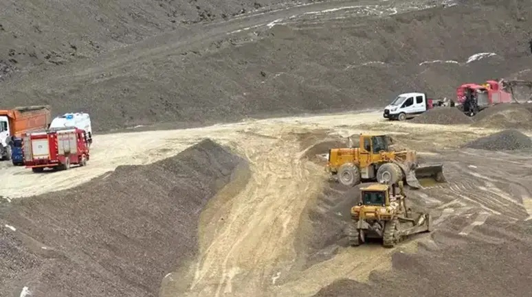 Bartın'da taş ocağında feci kaza: Devrilen kamyonun şoförü öldü