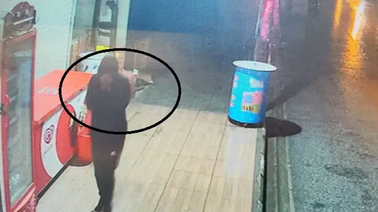 Hatay'da hırsızlık: Yüzünü eliyle gizledi, kameralara yakalandı