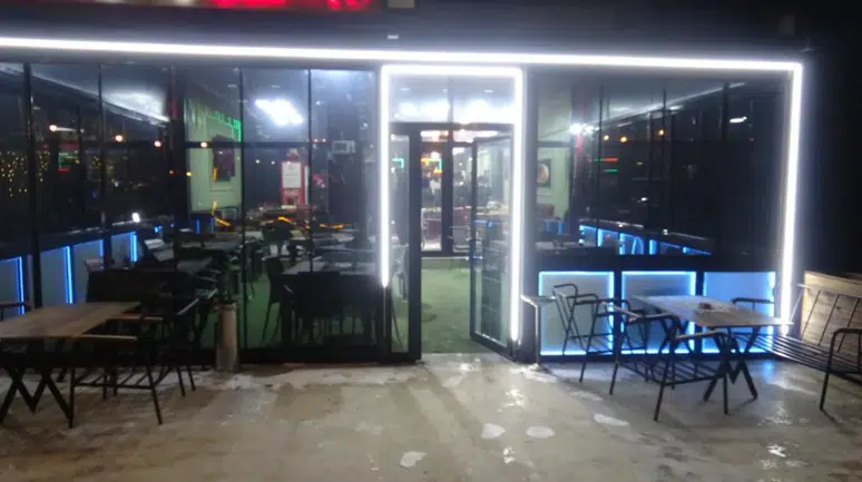 Malatya'da kafede silahlı ve bıçaklı kavga: Bir kişi yaralandı