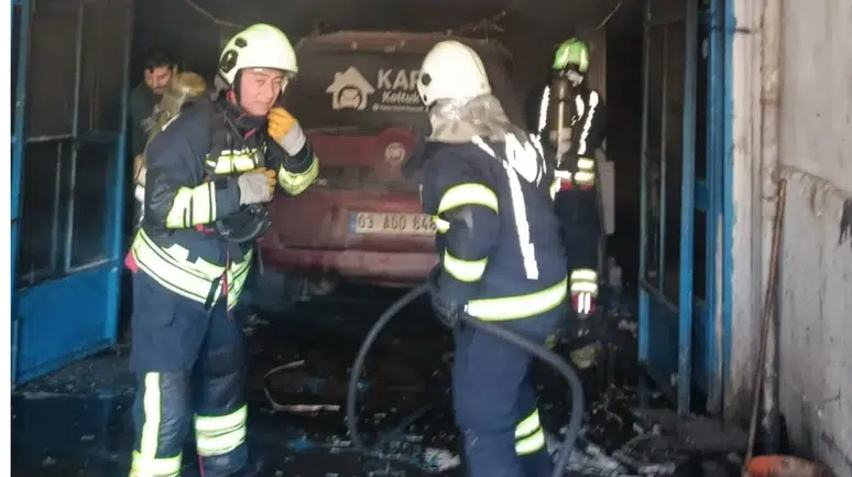 Afyonkarahisar'da sobaya dökülen madde yangına neden oldu: 14 yaşındaki çocuk yaralandı