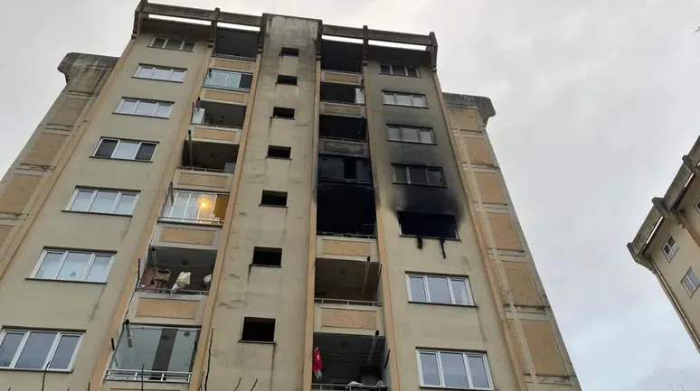 Giresun'da babasıyla yaşadığı evi ateşe verdi!