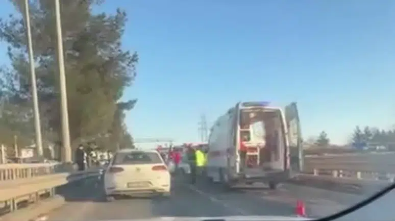 Diyarbakır'da iki araç çarpıştı: 1 kişi öldü, 1 kişi yaralandı