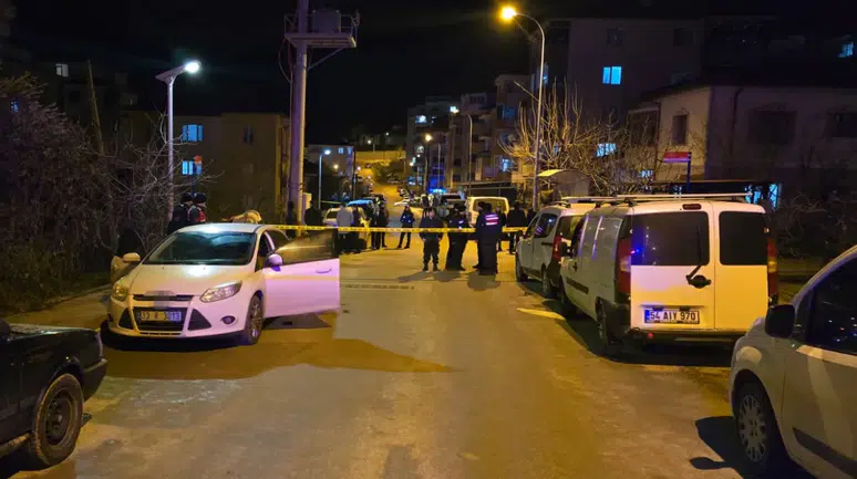 Bilecik'te bir polis memuru, eski eşinin evlendiği polisi silahla vurarak yaraladı