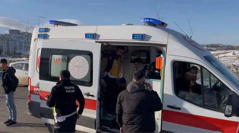 Adıyaman'da devrilen motosiklet sürücüsü yaralandı