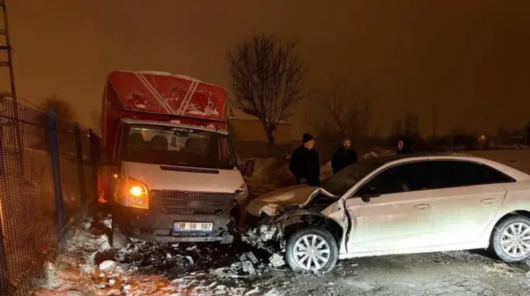 Kayseri'de kaza: 3 kişi yaralandı