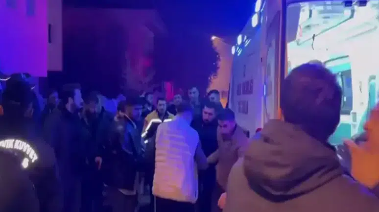 Mersin'de tartışma sırasında havaya açılan ateş can aldı! Balkondaki genç öldü