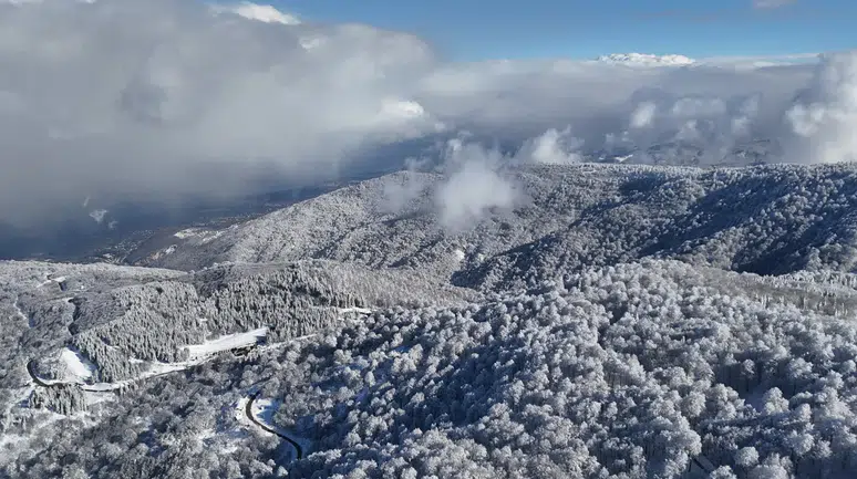 Kartepe'deki eşsiz manzara görenleri büyüledi!
