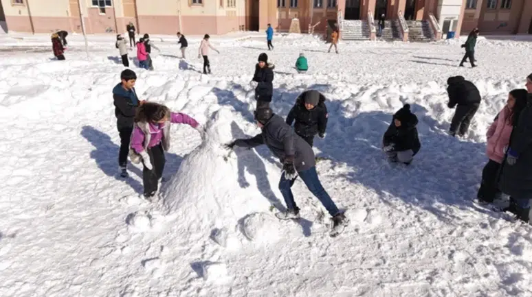 Şırnak'ta yarın okullar tatil mi? Valilikten açıklama geldi