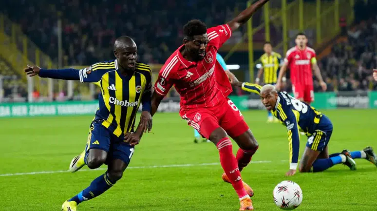 Fenerbahçe, evinde Nottingham Forest'a yenildi