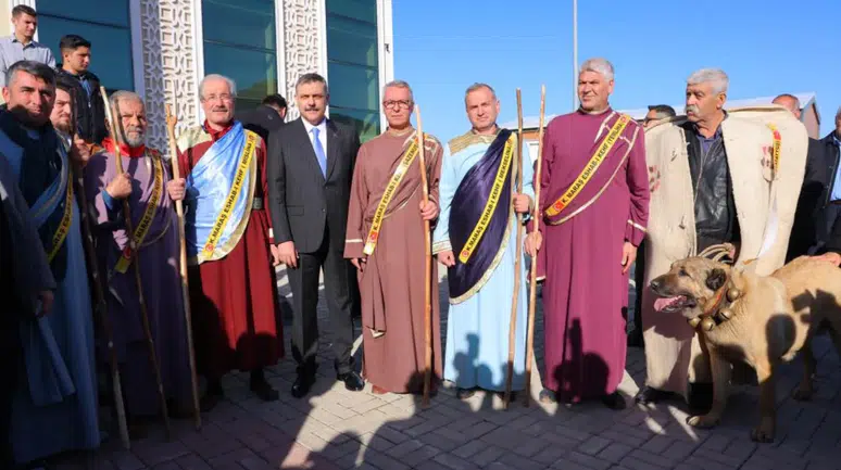 Bakan Çiftçi, Kahramanmaraş'ta esnafla bir araya geldi