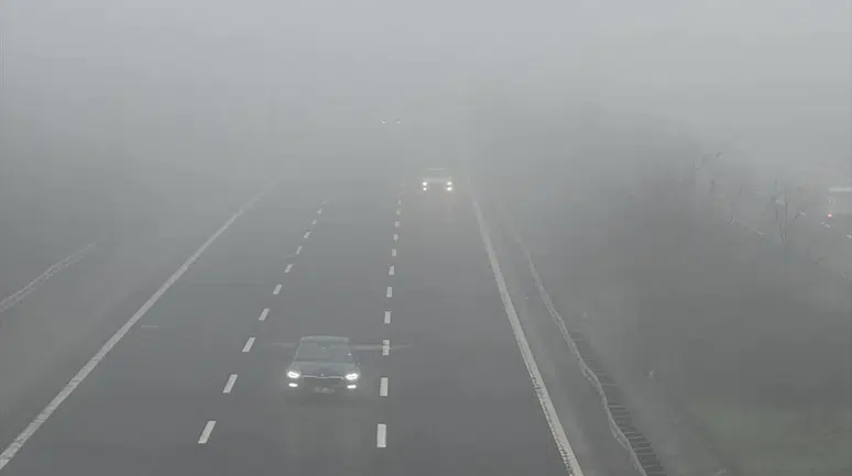 Bolu Dağı geçişinde sis etkili oldu : Görüş mesafesi 35 metreye düştü