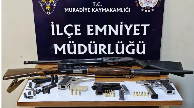 Van'ın Muradiye ilçesinde silah ve mühimmatlar ele geçirildi
