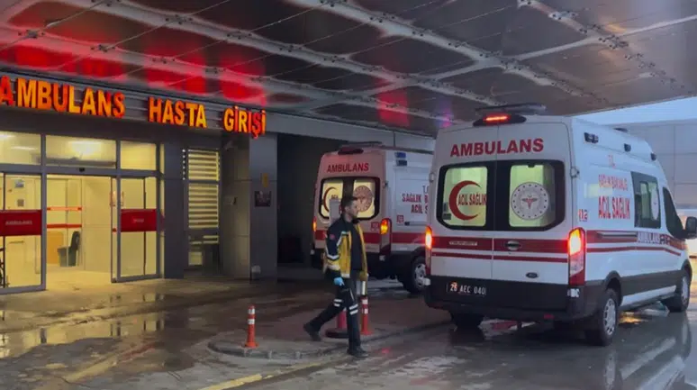 Eskişehir'de zehirlenme : Anne ve 2 oğlu tedavi altına alındı