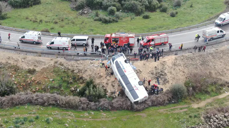 Antalya'daki yolcu otobüsü kazasında ölü sayısı 9'a yükseldi